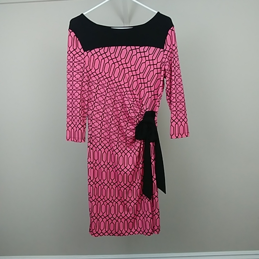 Like NEW Midi geometric print pink & black dress M